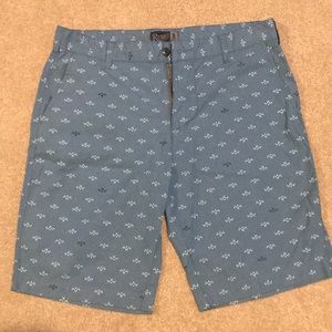 36 waist Retrofit men’s cottton shorts.